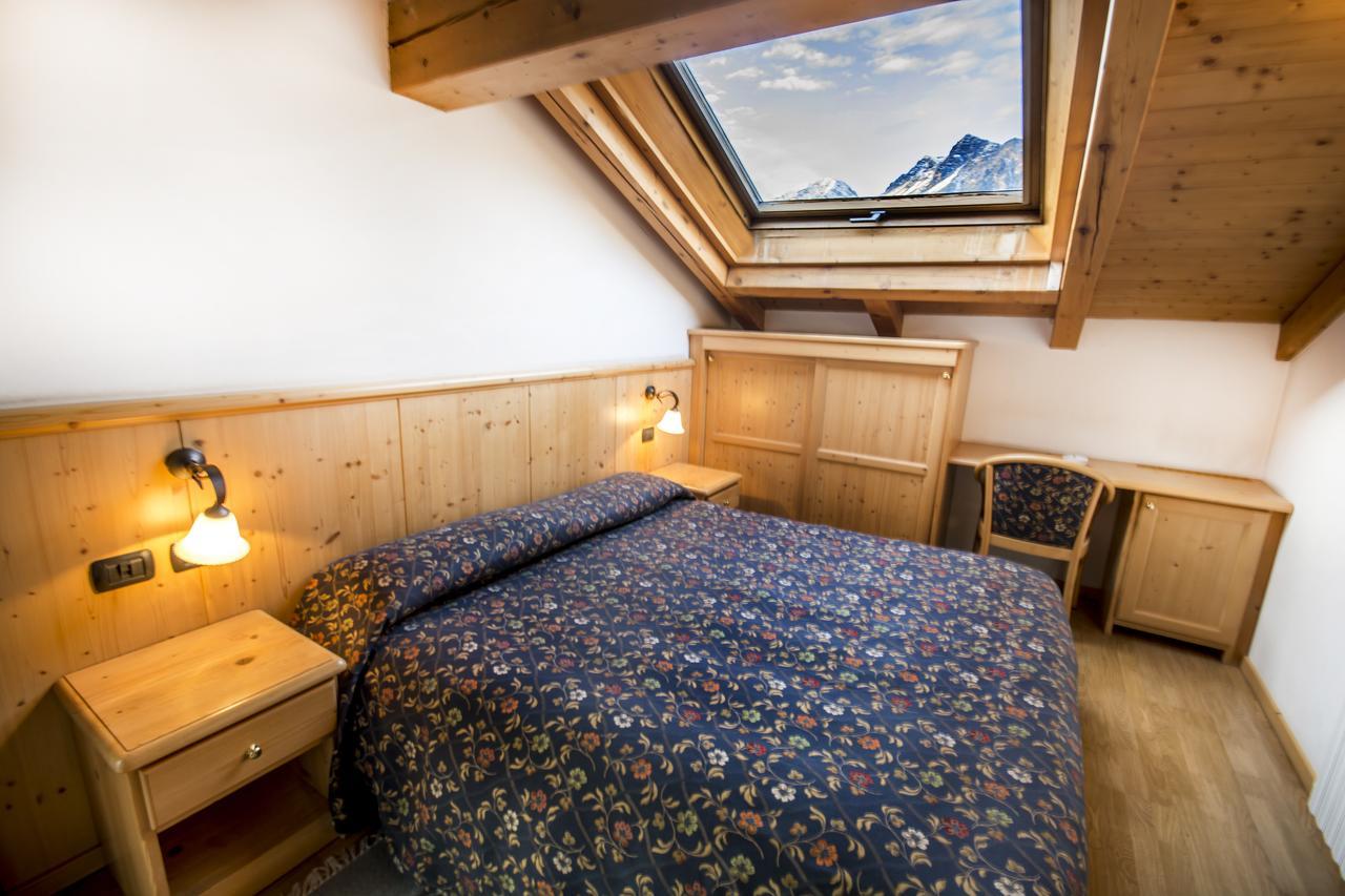 Hotel Giardino บอร์มิโอ ภายนอก รูปภาพ